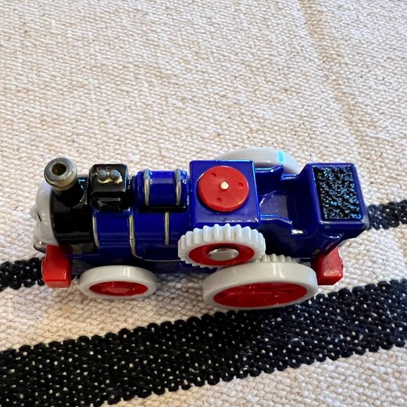 Thomas the Tank Engine & Friends Fergus Diecast Metal Train Take N Play Along - Picture 5 of 7